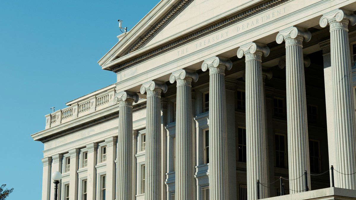 U.S. Treasury Department facade in Washington DC illustrating Treasury yields and bond market investment conditions